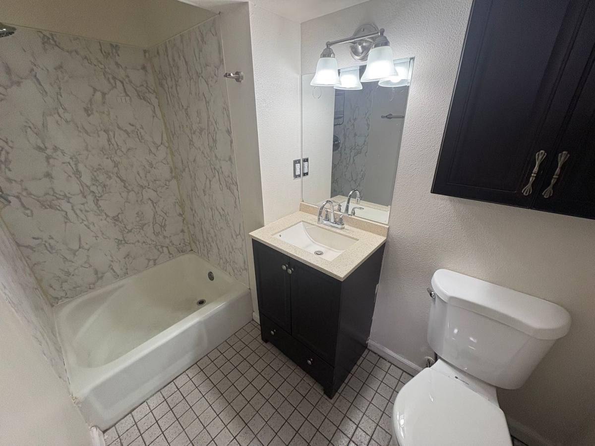Apartment for rent at 929 Pecks Rd, Everett, WA 98203