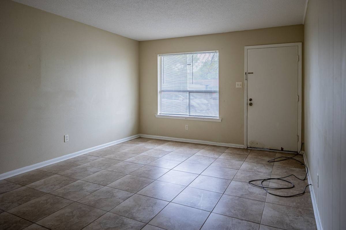 Apartment for rent at 704-710 W 10th St, Del Rio, TX 78840