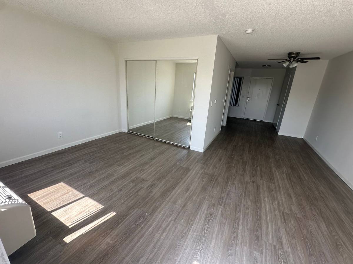 Apartment for rent at 3333 Motor Ave, Los Angeles, CA 90034