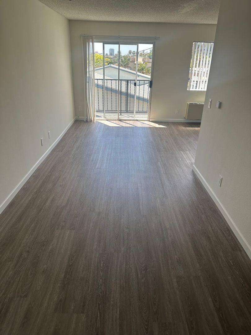 Apartment for rent at 3333 Motor Ave, Los Angeles, CA 90034