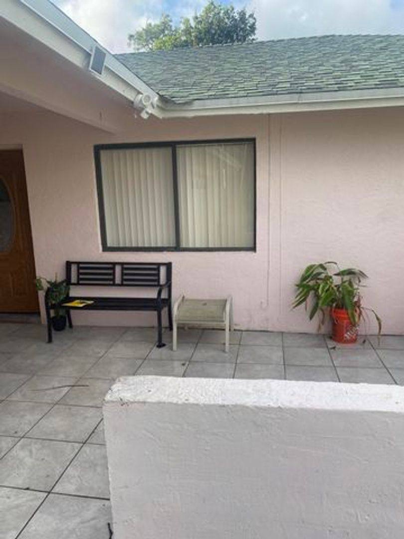 House for rent at 663 White Water Dr, West Palm Beach, FL 33413