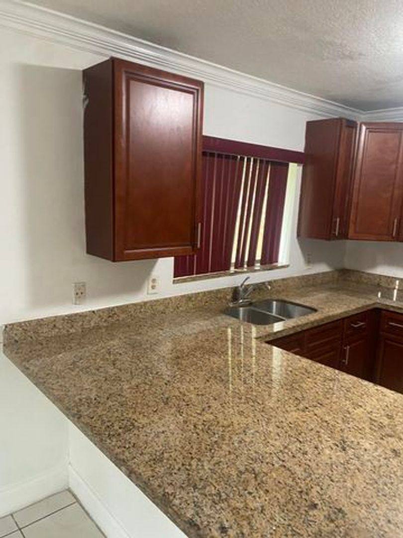House for rent at 663 White Water Dr, West Palm Beach, FL 33413