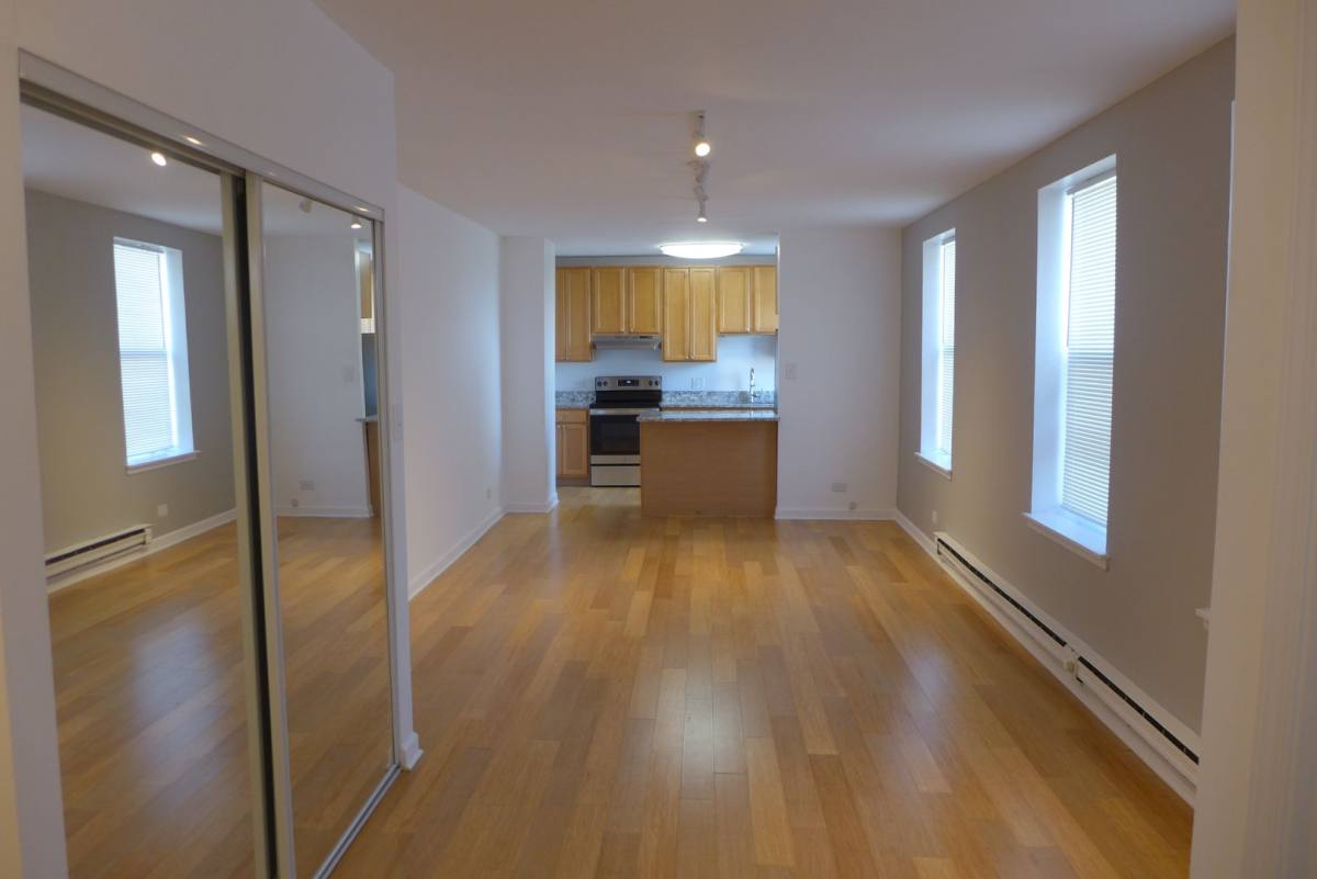 Apartment for rent at 808 -12 W Junior Terrace, Chicago, IL 60613