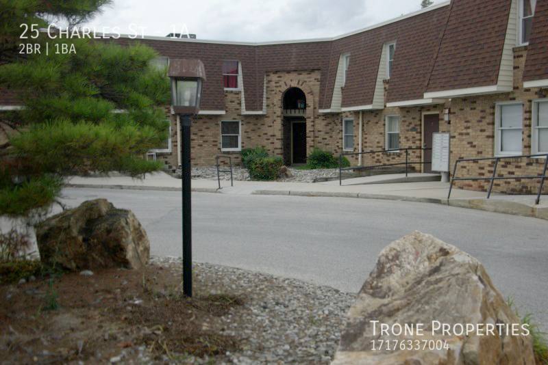 Apartment for rent at 25 Charles St #1A, Hanover, PA 17331