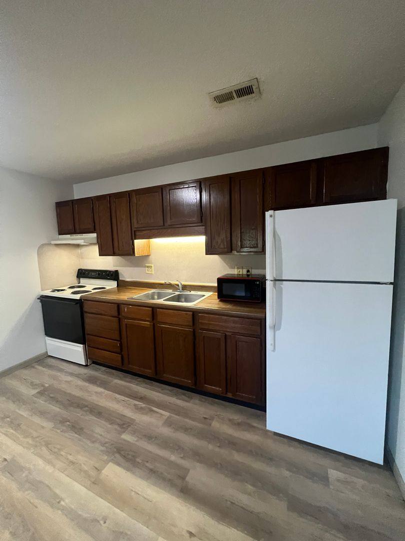 Apartment for rent at 1307 Westview St, Fulton, MO 65251