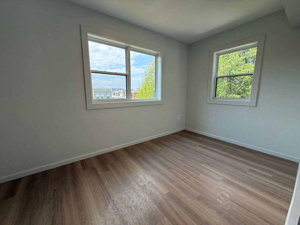 Apartment for rent at 525 7th St #NE, Washington, DC 20002