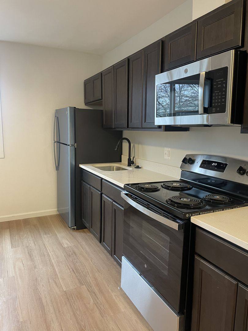 Apartment for rent at 525 7th St #NE, Washington, DC 20002