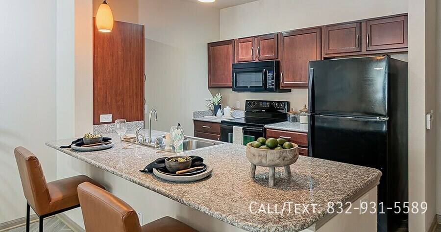 Apartment for rent at 12076 Broadway St #RAPTC1, Pearland, TX 77584