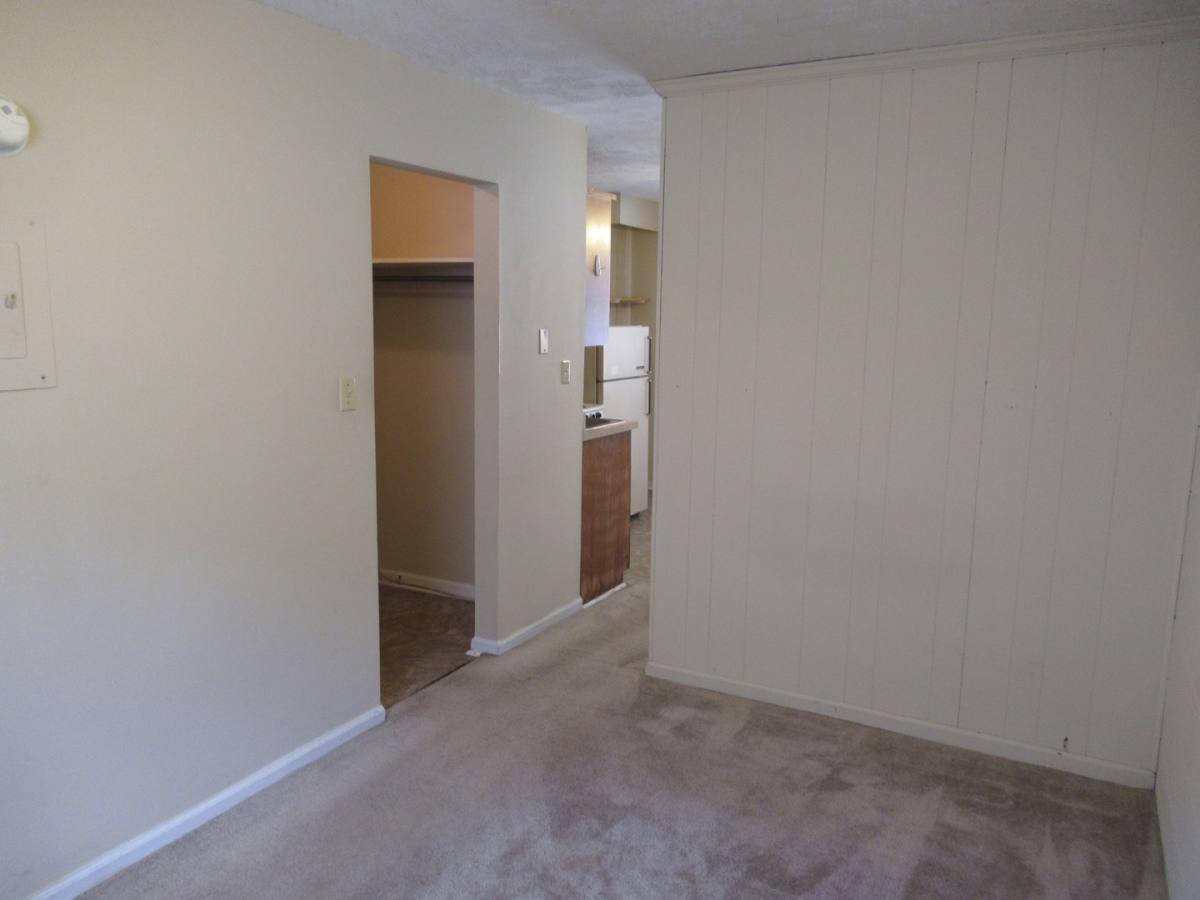 Apartment for rent at 159 N Donahue Dr, Auburn, AL 36832