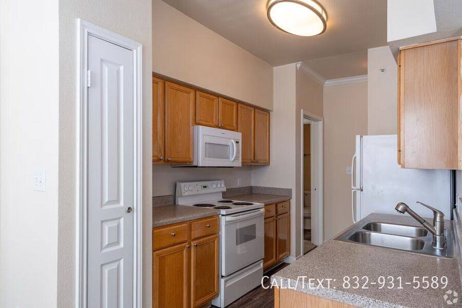 Apartment for rent at 3196 John Lizer Rd #SAPD3, Pearland, TX 77581