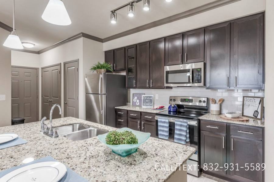 Apartment for rent at 3199 Genoa Red Bluff Rd, Pasadena, TX 77505