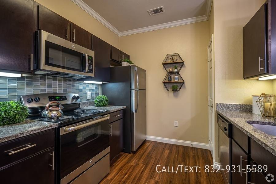 Apartment for rent at 1976 Longmire Rd #HT1, Conroe, TX 77304