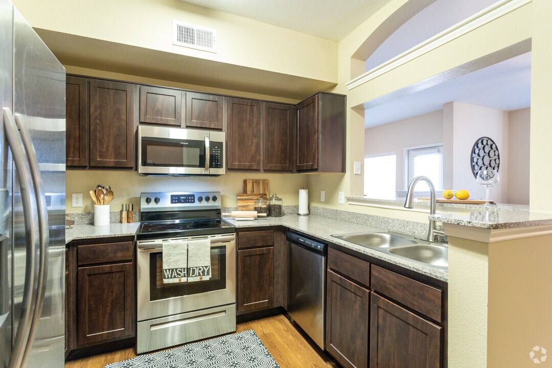 Apartment for rent at 11400 Space Center Blvd #CPCR, Houston, TX 77059