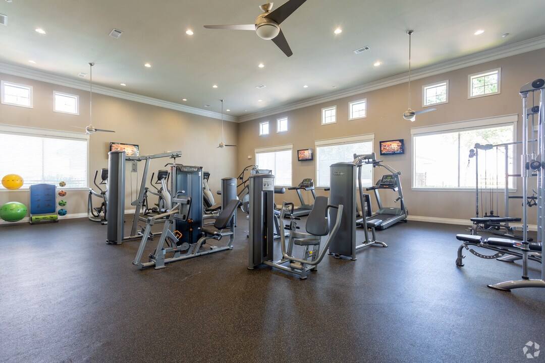 Apartment for rent at 11400 Space Center Blvd #CPCR, Houston, TX 77059