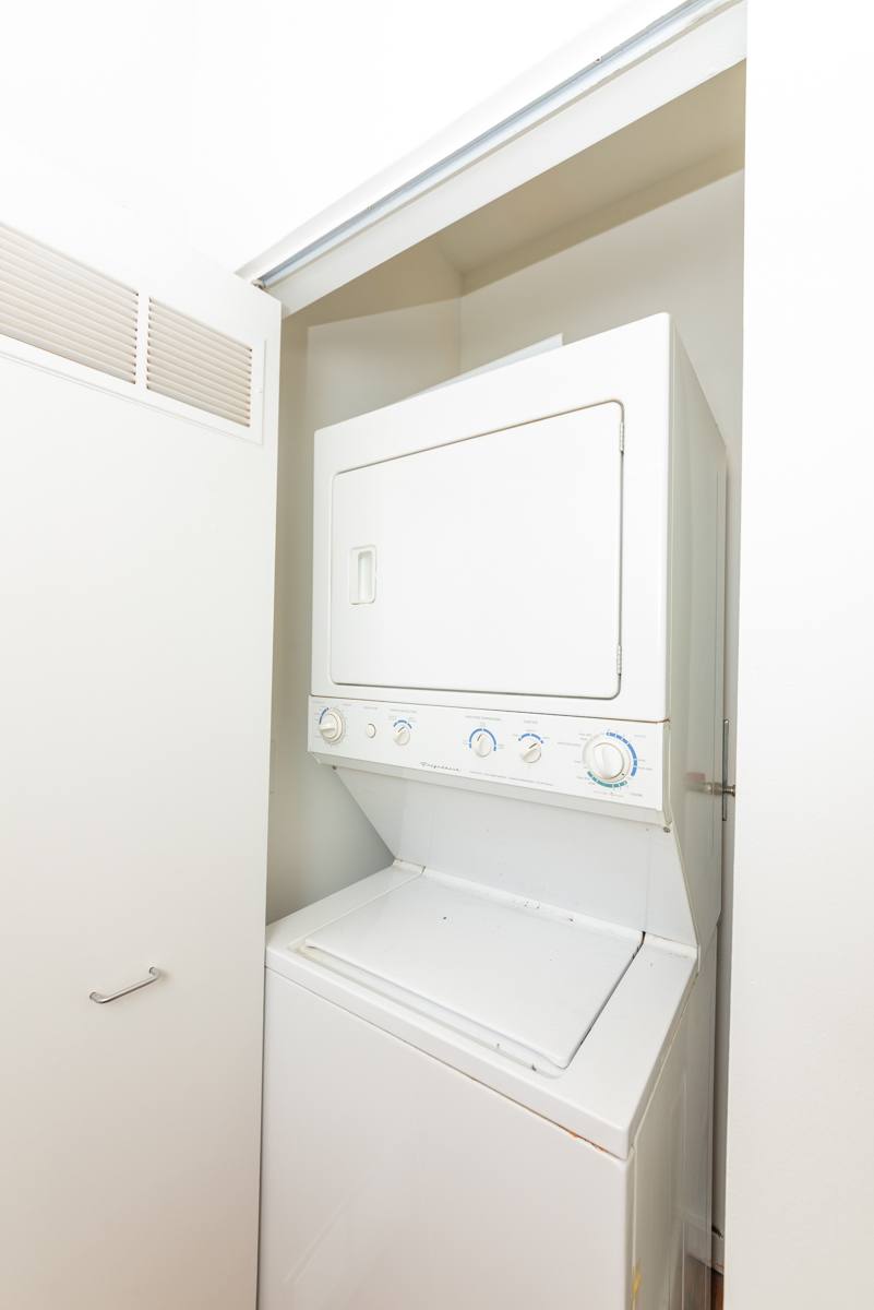 Apartment for rent at 630 N Franklin St #704, Chicago, IL 60654