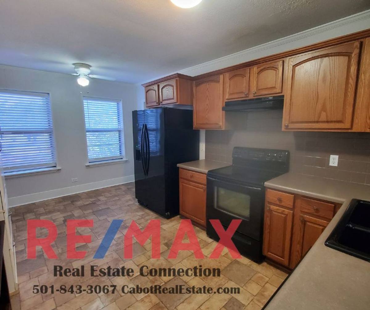 House for rent at 1701 S Pine, Cabot, AR 72023