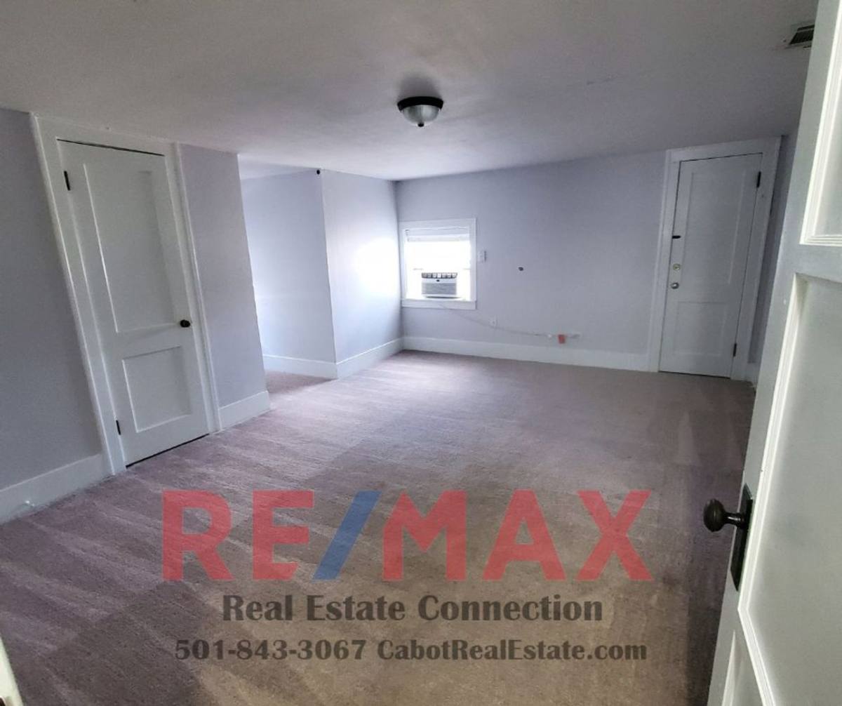 House for rent at 1701 S Pine, Cabot, AR 72023