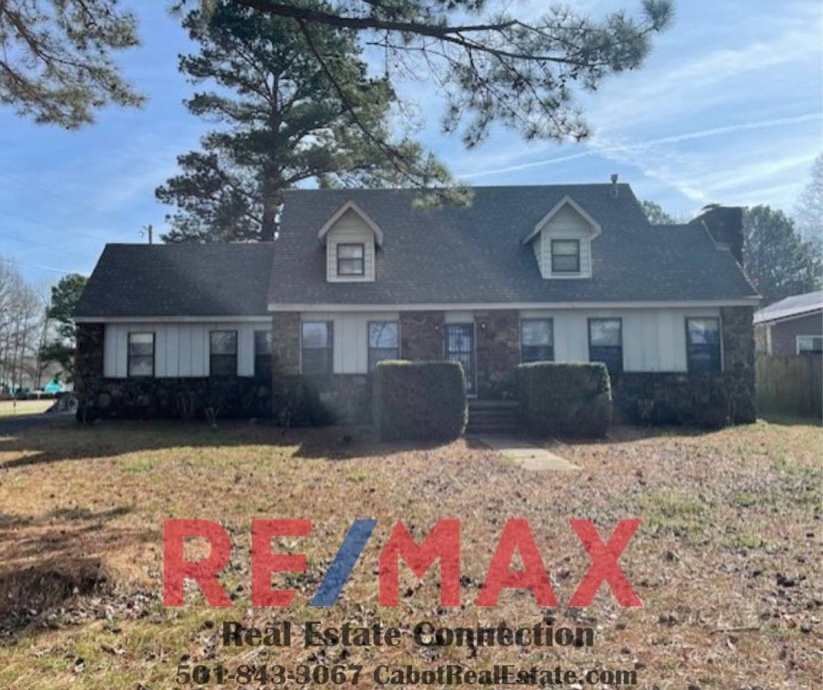 House for rent at 1701 S Pine, Cabot, AR 72023