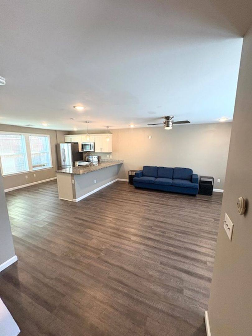 Apartment for rent at 613 Brister St, Memphis, TN 38111