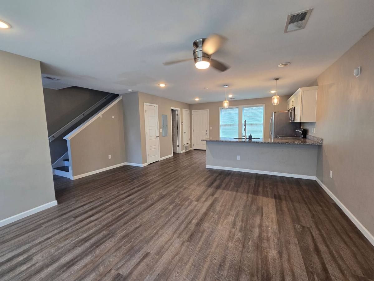 Apartment for rent at 613 Brister St, Memphis, TN 38111