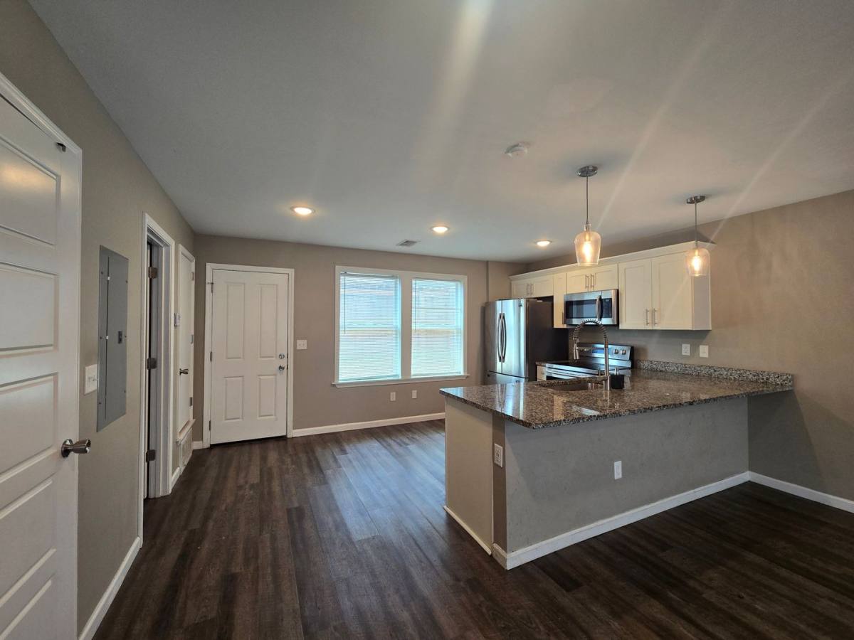 Apartment for rent at 613 Brister St, Memphis, TN 38111