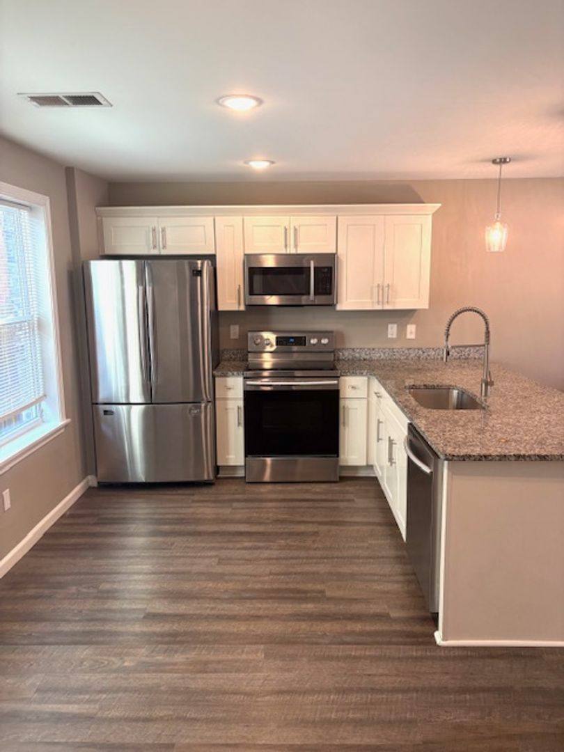 Apartment for rent at 613 Brister St, Memphis, TN 38111