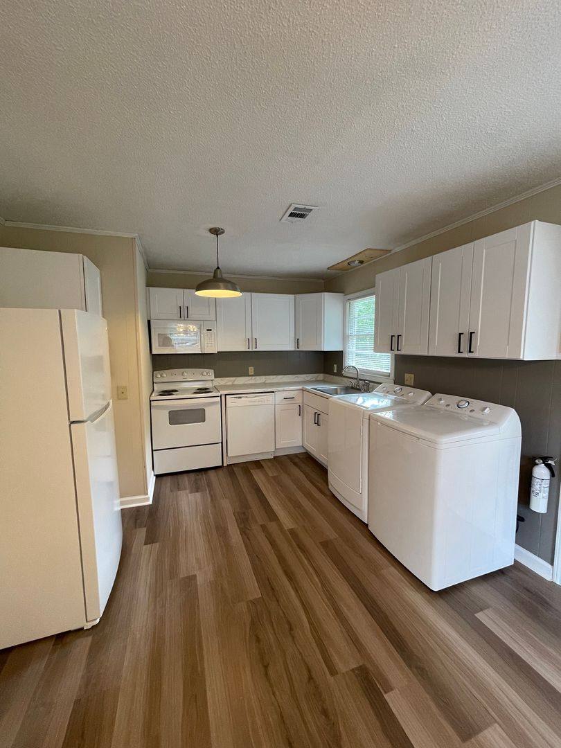 Apartment for rent at 207 Charleston Ave, Clemson, SC 29631