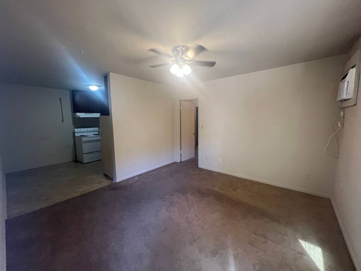 Apartment for rent at 302 Reed St, Tuscaloosa, AL 35401