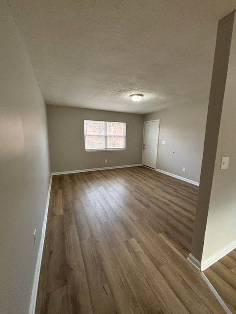 Apartment for rent at 433 Wood Creek Dr, Radcliff, KY 40160