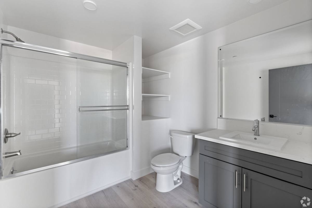 Apartment for rent at 6904 Eton Ave, Canoga Park, CA 91303