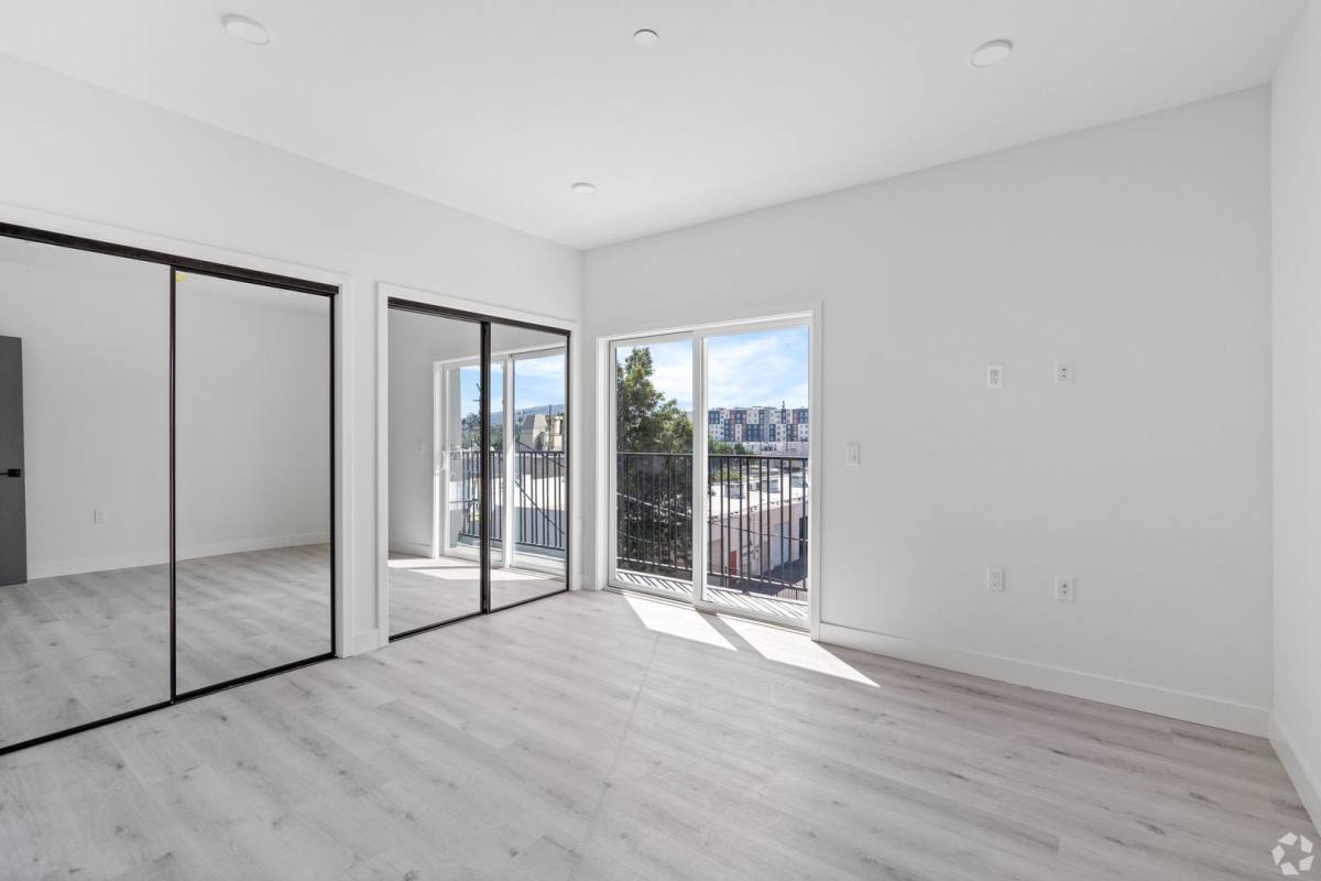 Apartment for rent at 6904 Eton Ave, Canoga Park, CA 91303