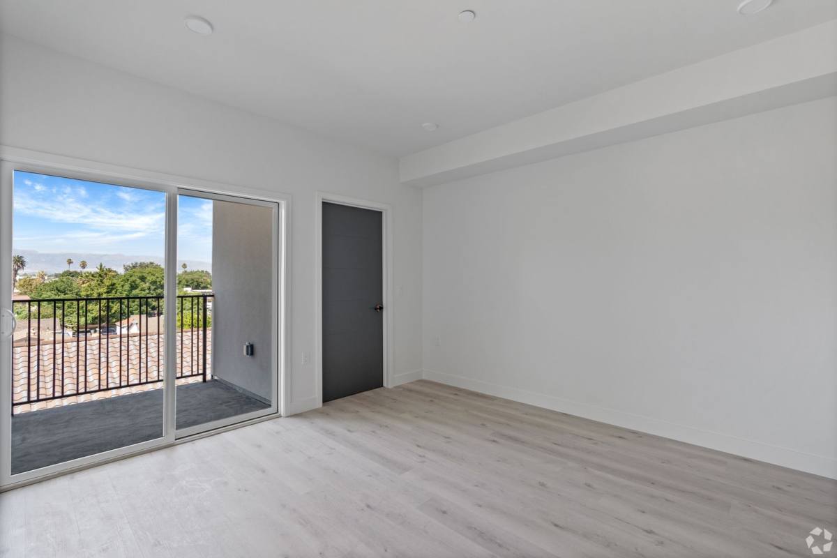 Apartment for rent at 6904 Eton Ave, Canoga Park, CA 91303