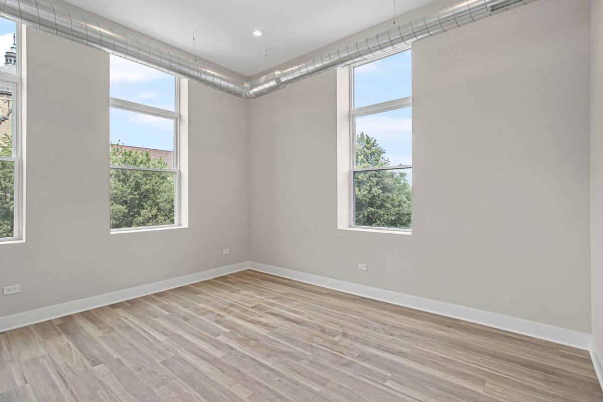 Apartment for rent at 4641 N Ashland Ave, Chicago, IL 60640