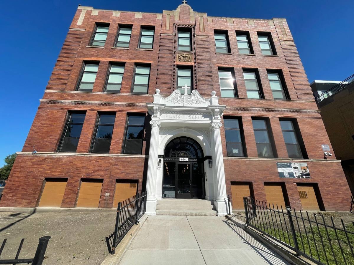 Apartment for rent at 4641 N Ashland Ave, Chicago, IL 60640
