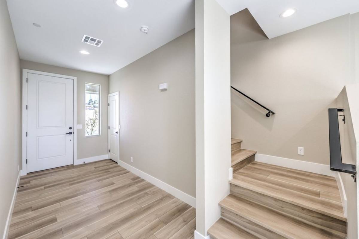 House for rent at 724 Naples Ave, Henderson, NV 89015