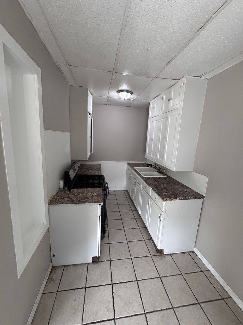 Apartment for rent at 1003 Pierce St, Sioux City, IA 51105