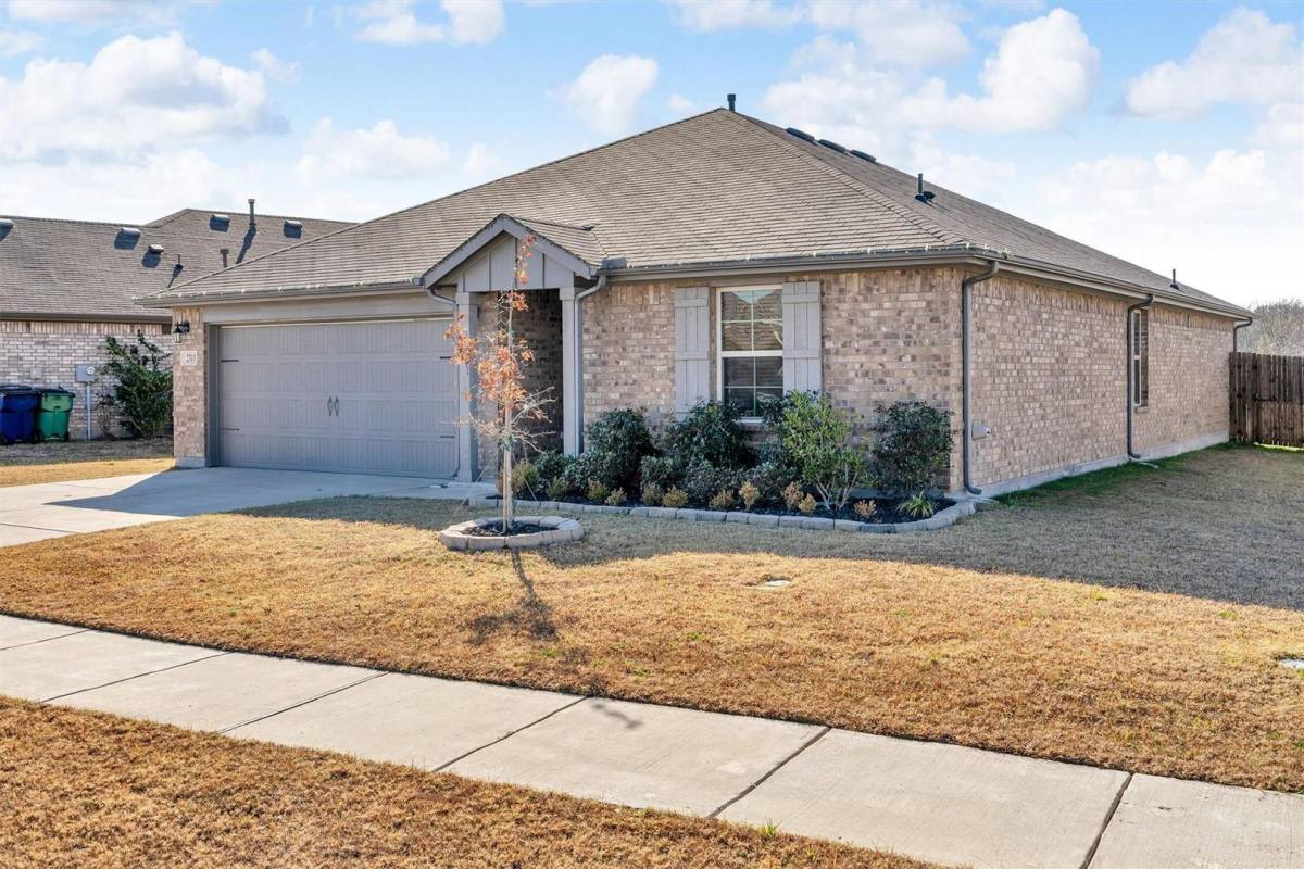House for rent at 2310 Bellewood Court, Crandall, TX 75114