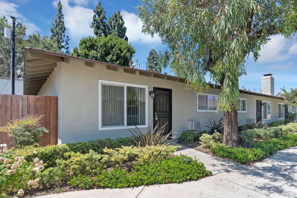 Apartment for rent at 1651 Mitchell Ave, Tustin, CA 92780