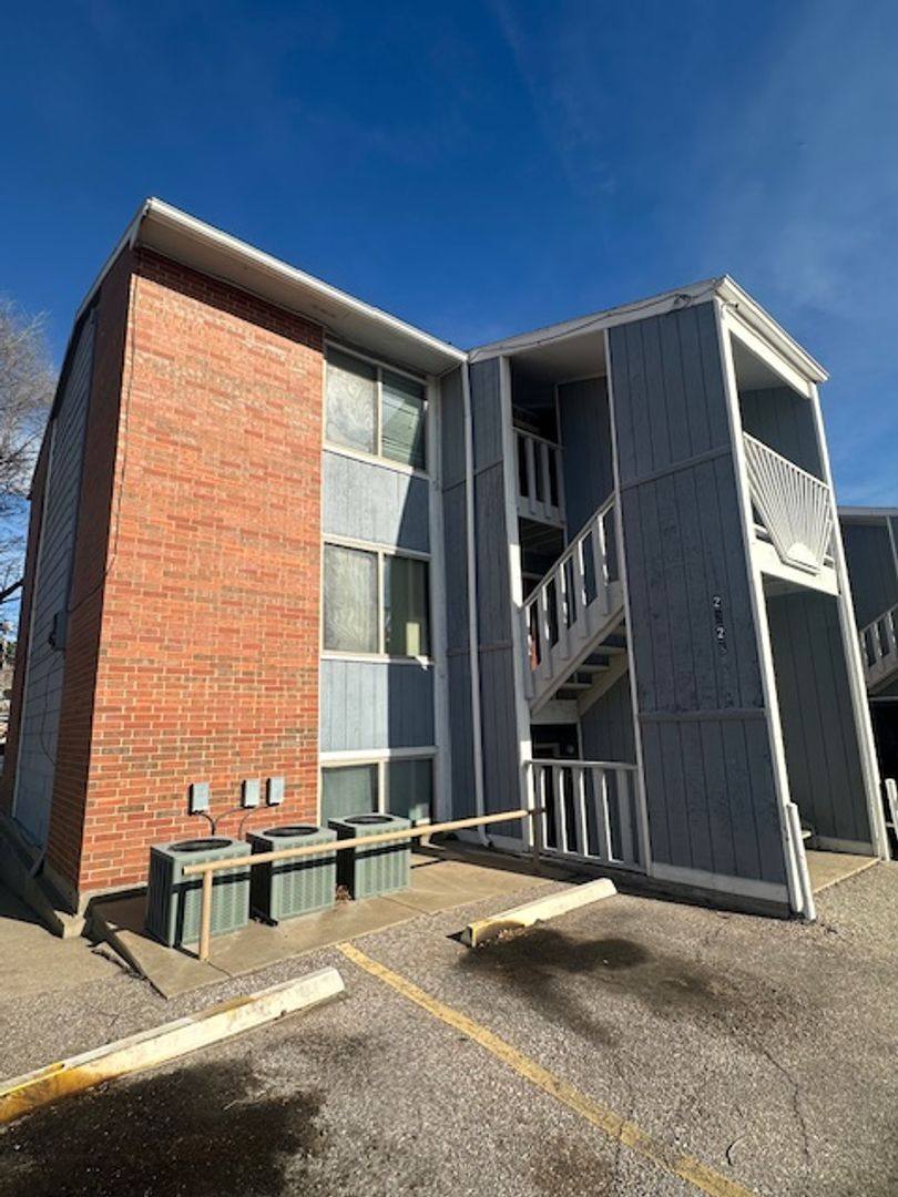 Apartment for rent at 2228 S Oliver, Wichita, KS 67218
