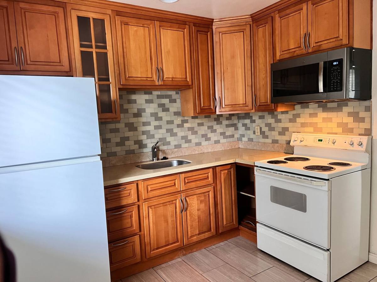 Apartment for rent at 986 Helen Ave, Sunnyvale, CA 94086