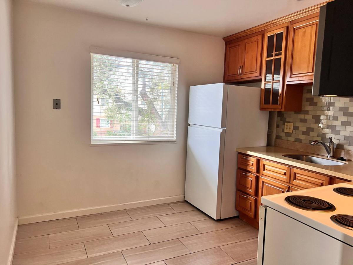 Apartment for rent at 986 Helen Ave, Sunnyvale, CA 94086