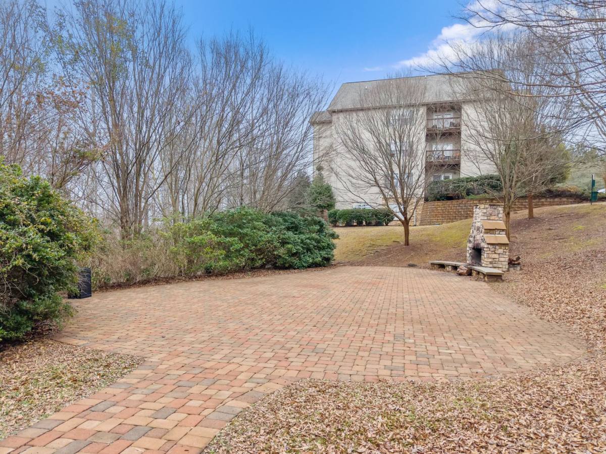 Apartment for rent at 1301 Harts Ridge Dr, Seneca, SC 29678