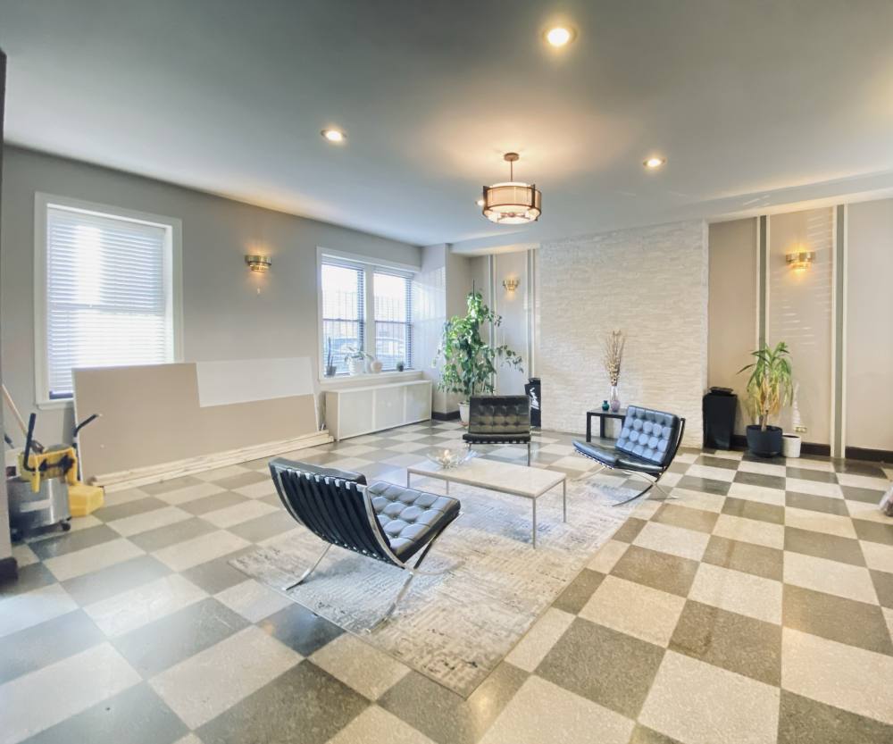 Apartment for rent at 3933 N Clarendon, Chicago, IL 60613