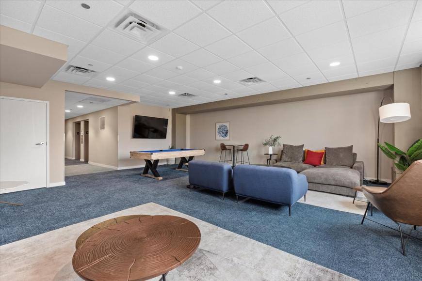 Apartment for rent at 1900 W Lawrence #409, Chicago, IL 60640