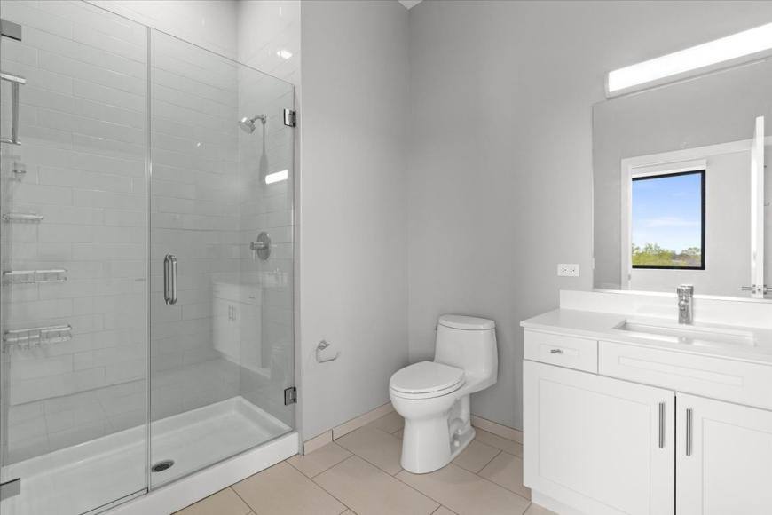 Apartment for rent at 1900 W Lawrence #409, Chicago, IL 60640