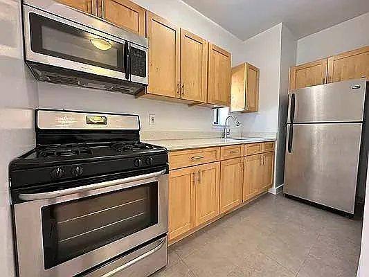 Apartment for rent at 1411 Amsterdam Ave #3B, New York, NY 10027