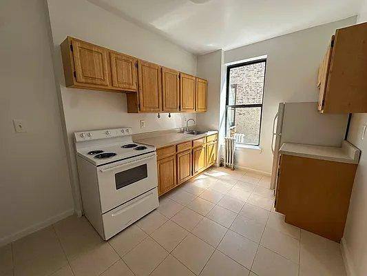 Apartment for rent at 160 W 118th St #4B, New York, NY 10026