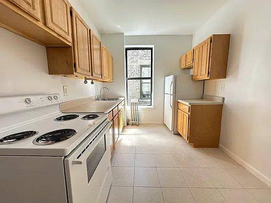 Apartment for rent at 160 W 118th St #4B, New York, NY 10026