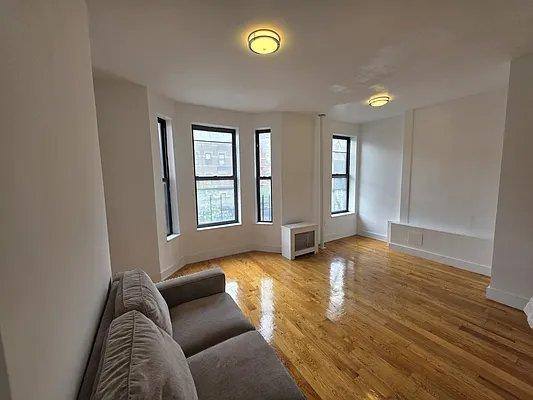 Apartment for rent at 17 W 125th St #3G, New York, NY 10027