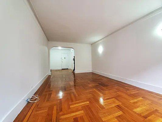 Apartment for rent at 4755 White Plains Rd #5C, Bronx, NY 10470